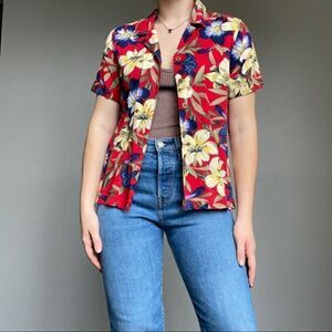 Vintage Women’s 90s Island Traders Red Tropical Floral Hawaiian Button Down Sz S